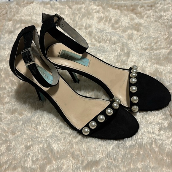 Betsy Johnson Black Strappy Heels with Pearls - Picture 1 of 7